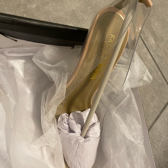 Clear pumps! - Picture 3 of 3